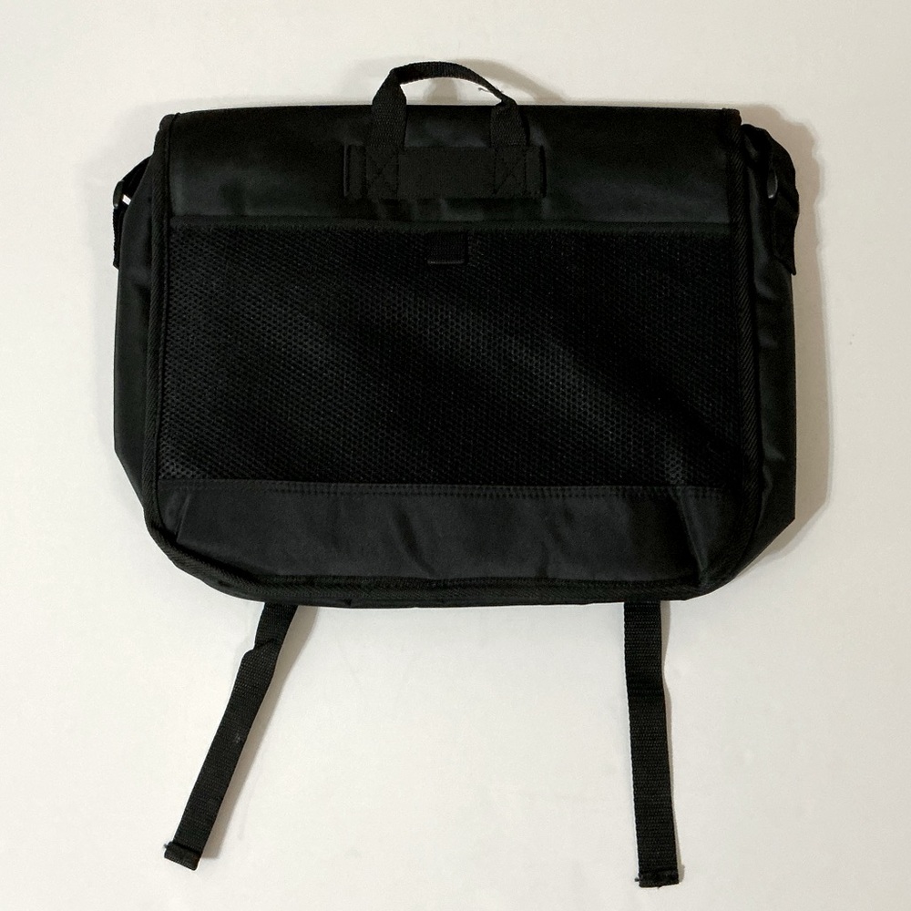 New American Tourister Computer Bag Size 14 X 16 X 4 - Picture 3 of 7